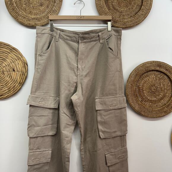 NEW H&M Brown Tan Neutral Casual Loose Fit Cargo Pant Y2K Style Plus Size 16 - Picture 3 of 6